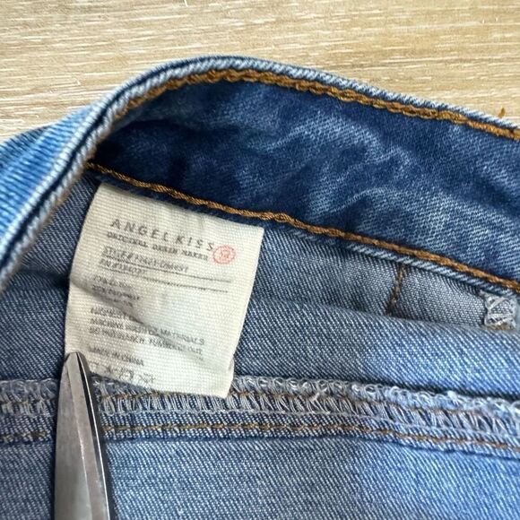 Angels Kiss Women's 9 Embroidered Rose Skinny Jeans Midrise Distressed Stretchy - Picture 8 of 8